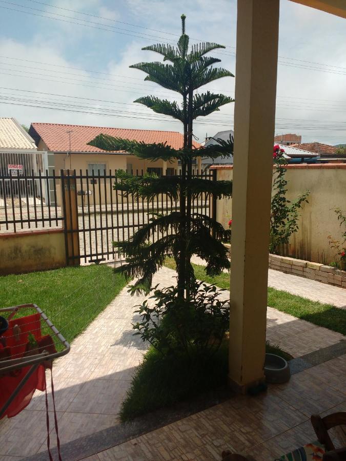 Um Quarto Em Casa Agradavel Переке Екстериор снимка