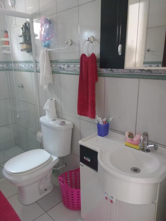Um Quarto Em Casa Agradavel Переке Екстериор снимка