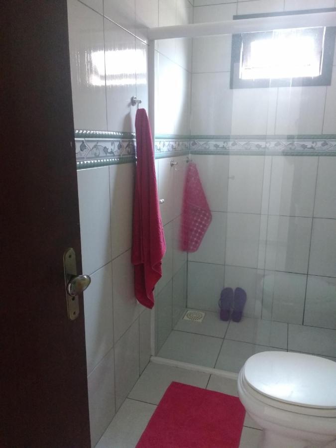 Um Quarto Em Casa Agradavel Переке Екстериор снимка