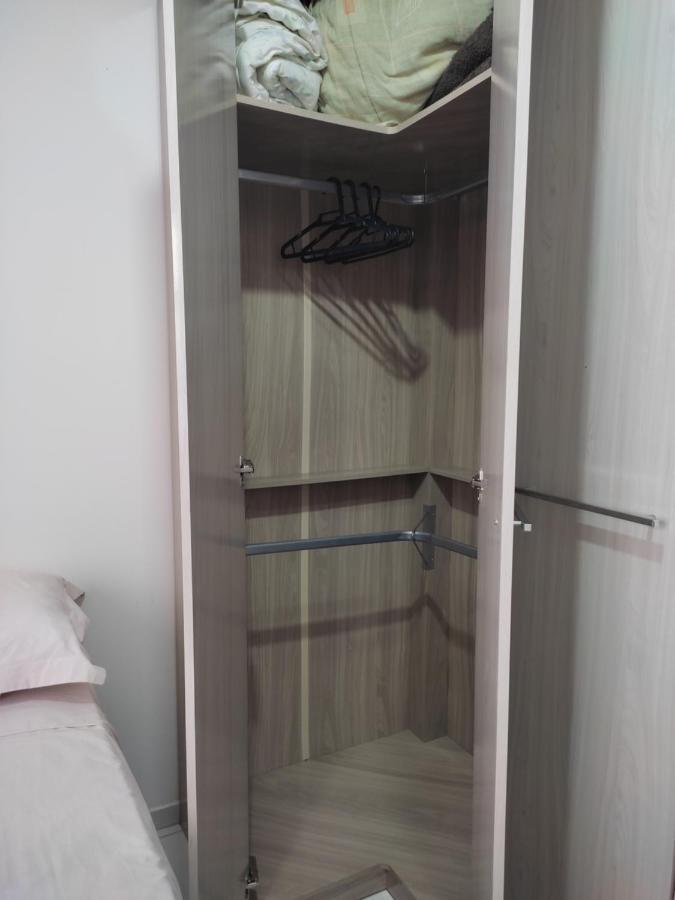 Um Quarto Em Casa Agradavel Переке Екстериор снимка