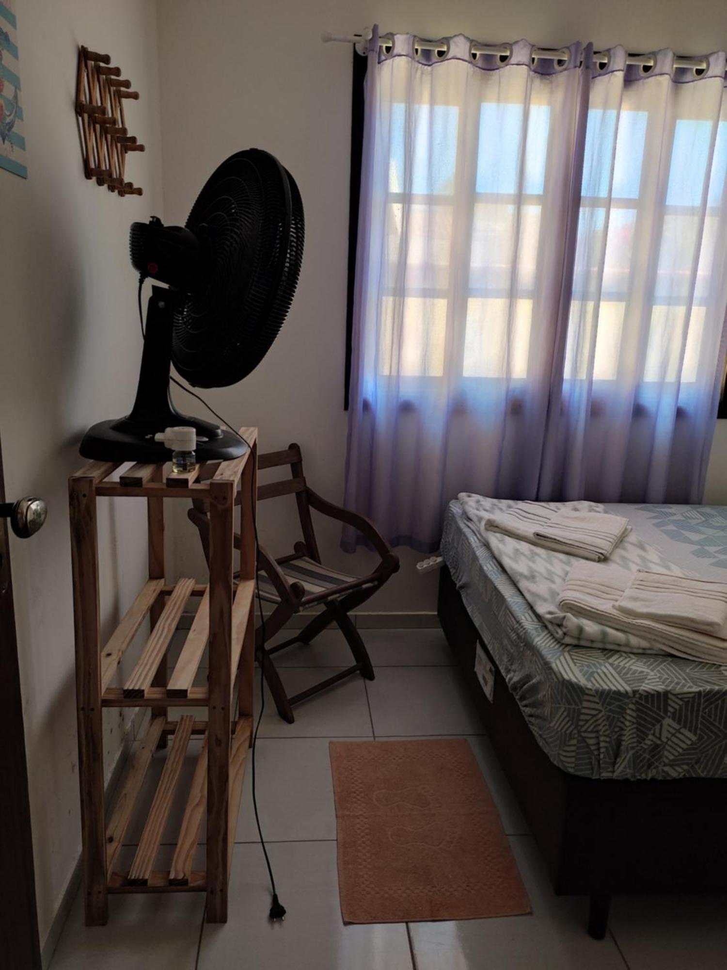 Um Quarto Em Casa Agradavel Переке Екстериор снимка